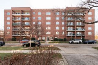 1325 PERRY Street 401, Des Plaines, IL 60016