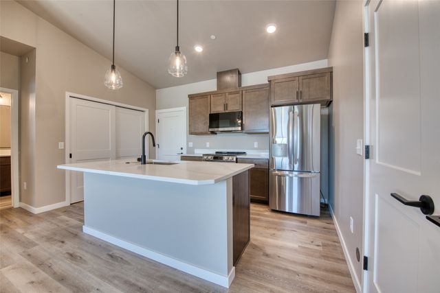 159 Canyon Falls Way 304, Hamilton, MT 59840