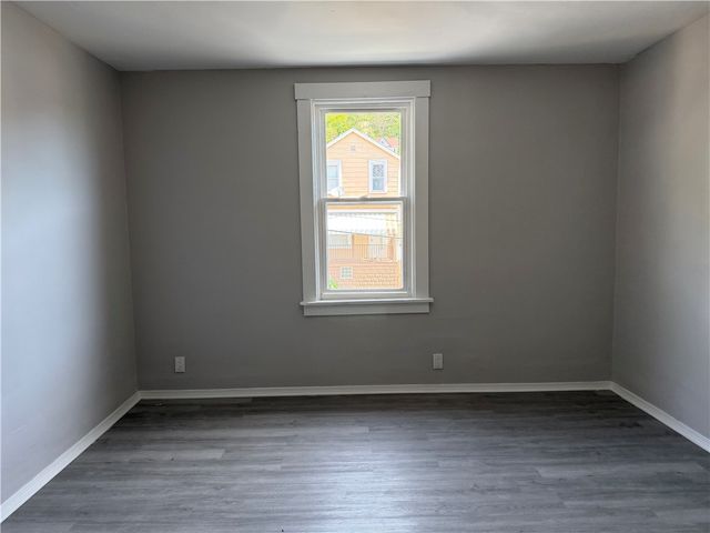 1219 Woodward Ave, Stowe Twp, PA 15136