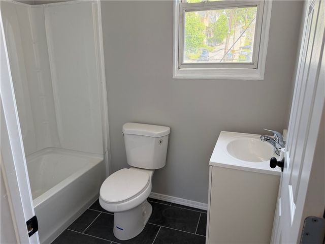 1219 Woodward Ave, Stowe Twp, PA 15136