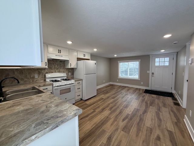 3325 9th Street, Muskegon Heights City, MI 49444