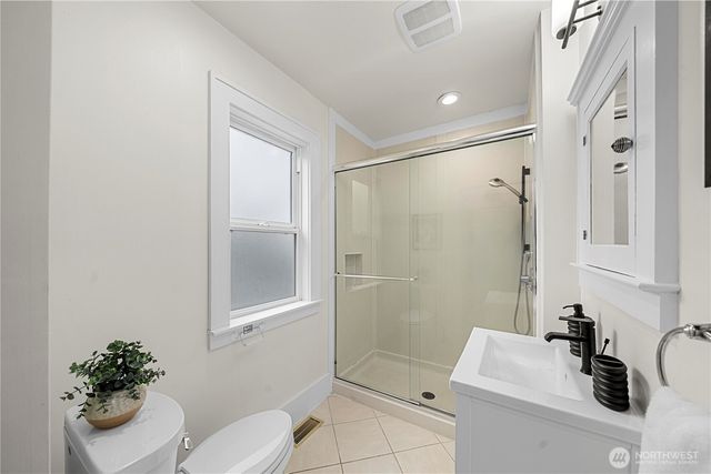 1509 4th Avenue W, Seattle, WA 98119