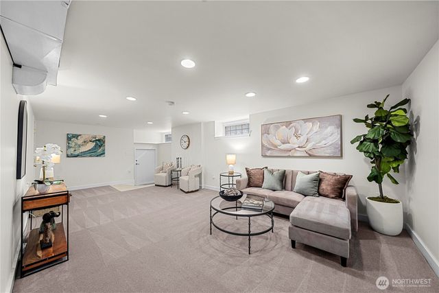 1509 4th Avenue W, Seattle, WA 98119
