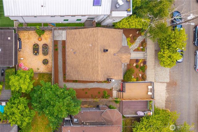 1509 4th Avenue W, Seattle, WA 98119