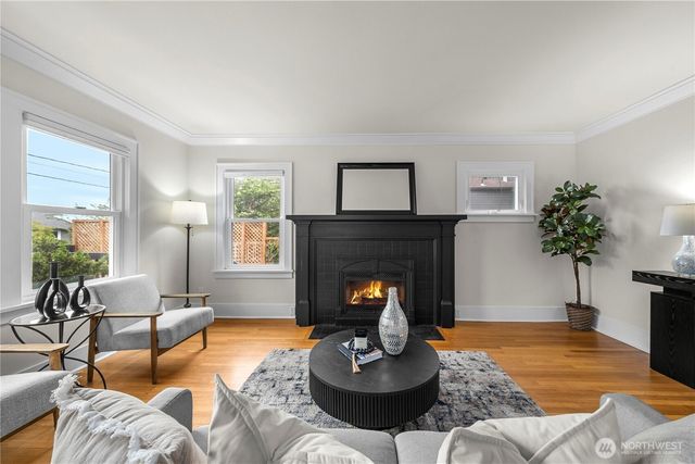 1509 4th Avenue W, Seattle, WA 98119