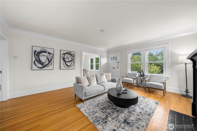 1509 4th Avenue W, Seattle, WA 98119