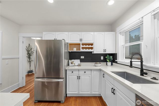 1509 4th Avenue W, Seattle, WA 98119