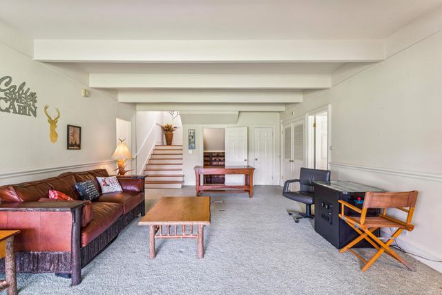 653 Brentwood Drive, Lake Arrowhead, CA 92352