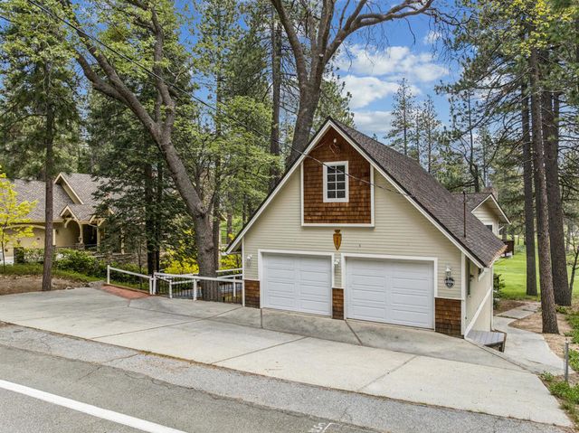 653 Brentwood Drive, Lake Arrowhead, CA 92352