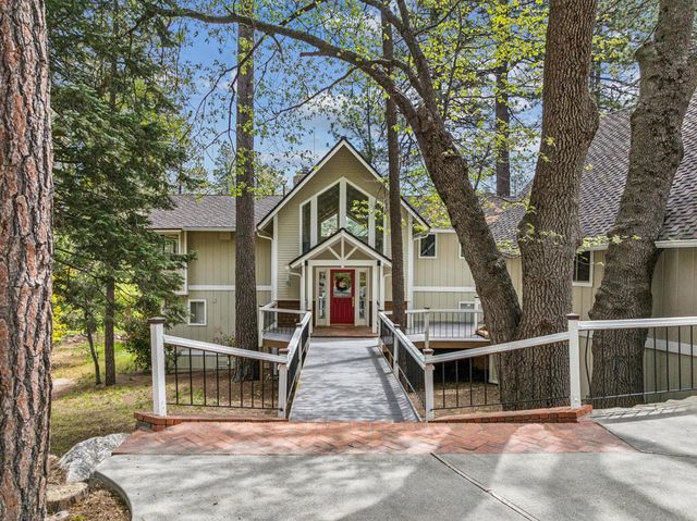 653 Brentwood Drive, Lake Arrowhead, CA 92352