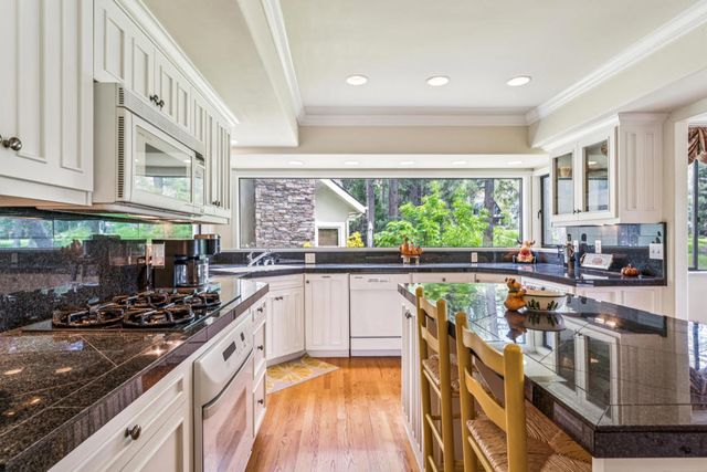 653 Brentwood Drive, Lake Arrowhead, CA 92352