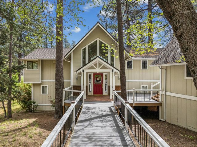 653 Brentwood Drive, Lake Arrowhead, CA 92352