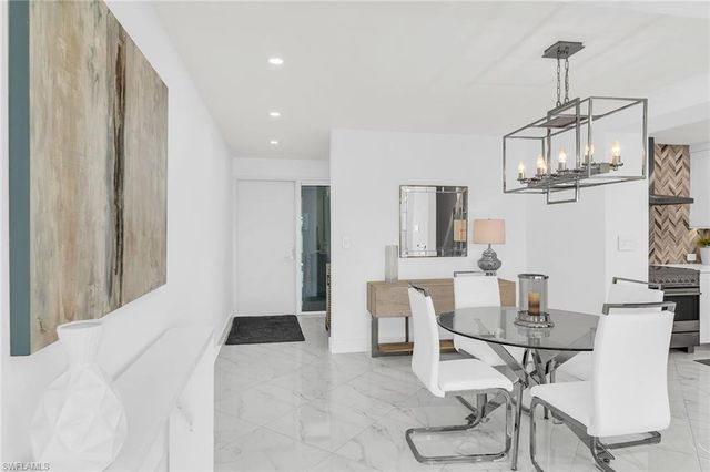 3443 Gulf Shore BLVD N # 803, Naples, FL 34103