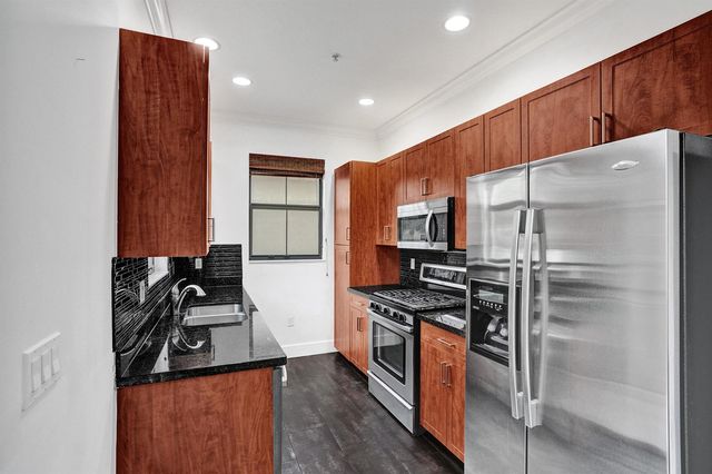 12662 NW 32nd Place, Sunrise, FL 33323