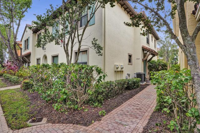 12662 NW 32nd Place, Sunrise, FL 33323