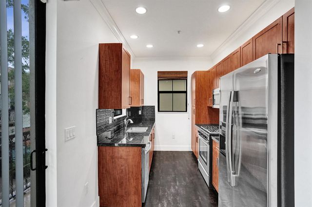 12662 NW 32nd Place, Sunrise, FL 33323