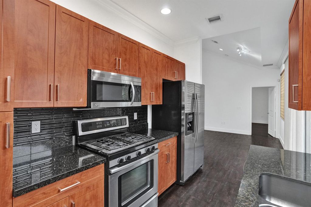 12662 NW 32nd Place, Sunrise, FL 33323
