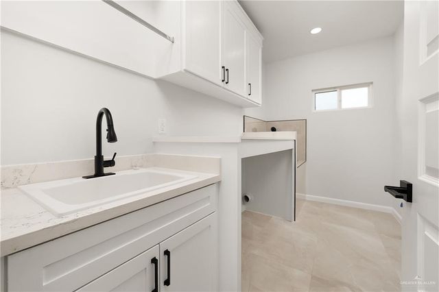 9906 N 23rd Lane, Mcallen, TX 78504