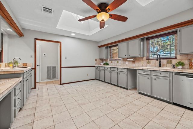 3602 E Creek Club Drive, Missouri City, TX 77459