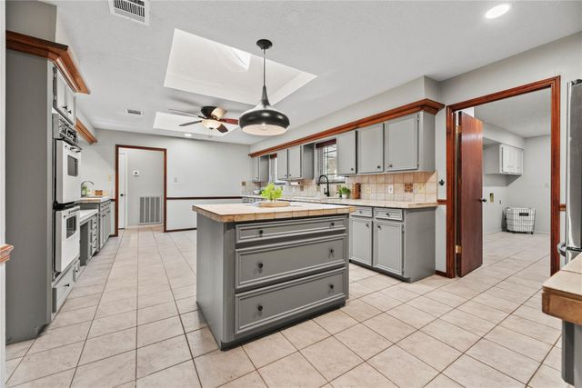 3602 E Creek Club Drive, Missouri City, TX 77459