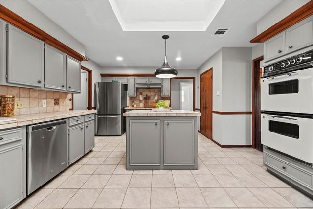 3602 E Creek Club Drive, Missouri City, TX 77459