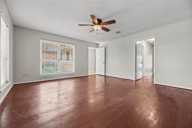 3602 E Creek Club Drive, Missouri City, TX 77459