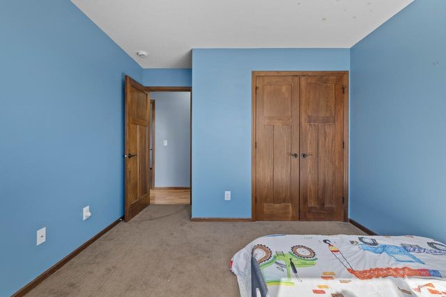 3016 9th St NW, Minot, ND 58703
