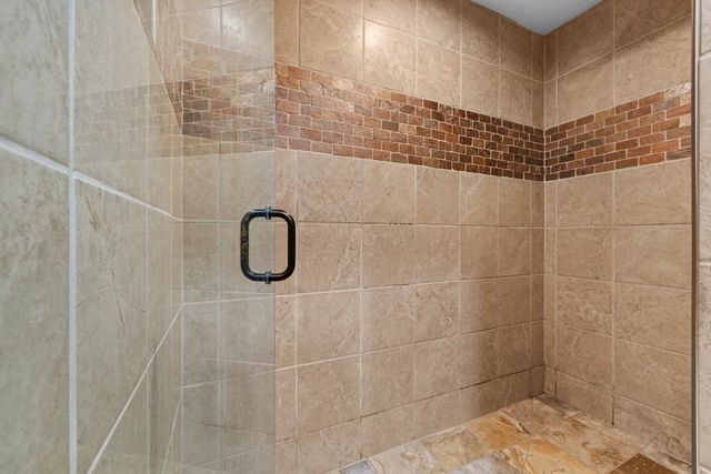 3016 9th St NW, Minot, ND 58703