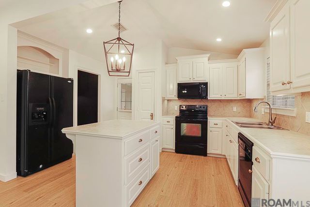 40474 Bailey Dr, Gonzales, LA 70737