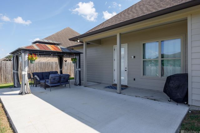16415 Anna Belle Dr, Prairieville, LA 70769