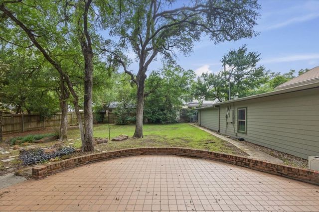 401 N Bailey Avenue, Fort Worth, TX 76107