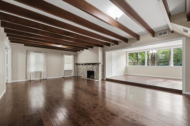 401 N Bailey Avenue, Fort Worth, TX 76107