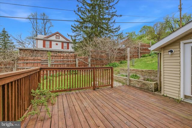 151 S LAUREL AVE, Berkeley Springs, WV 25411