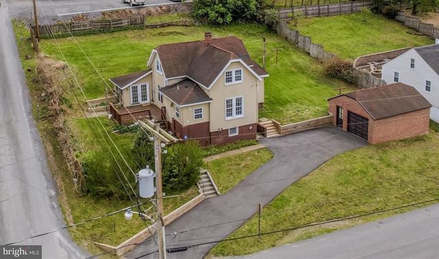 151 S LAUREL AVE, Berkeley Springs, WV 25411