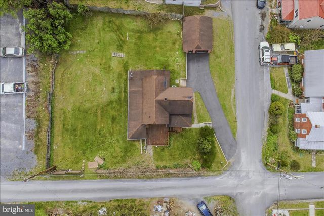 151 S LAUREL AVE, Berkeley Springs, WV 25411