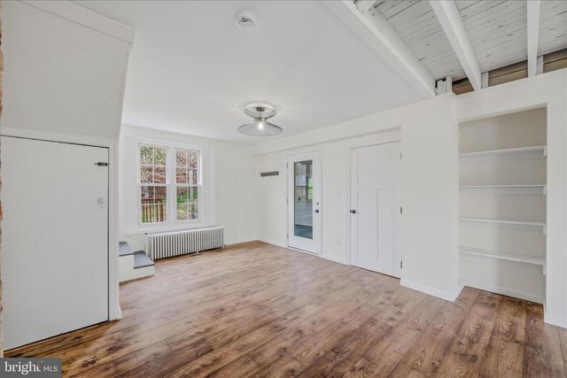 151 S LAUREL AVE, Berkeley Springs, WV 25411