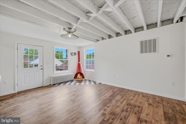 151 S LAUREL AVE, Berkeley Springs, WV 25411
