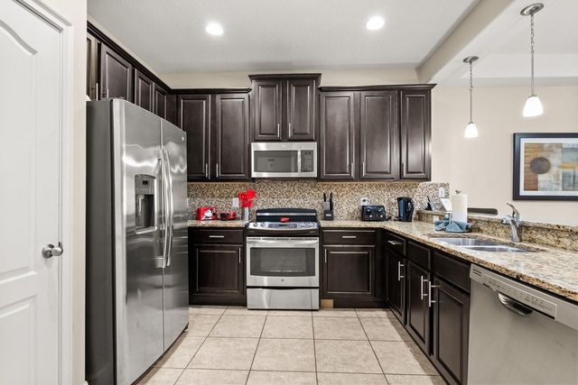 8193 ROSEVILLE BOULEVARD, Davenport, FL 33896