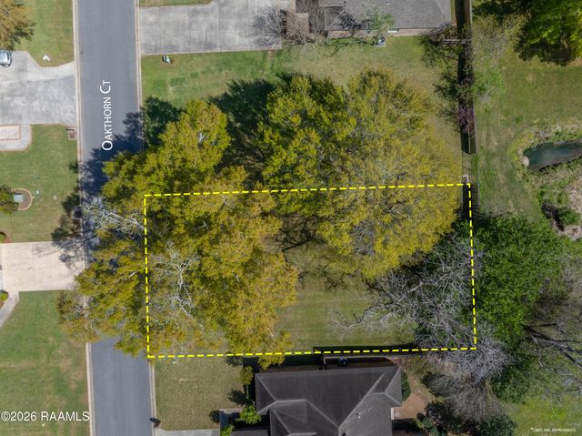 14 Oakthorn Court, Youngsville, LA 70592