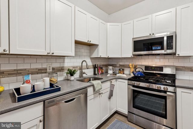 2617 ASPEN ST, Philadelphia, PA 19130