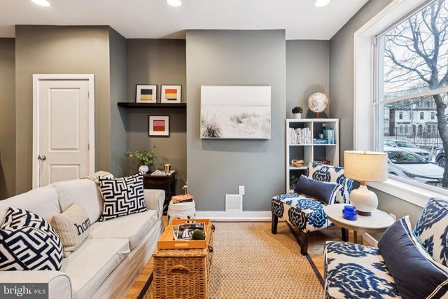 2617 ASPEN ST, Philadelphia, PA 19130