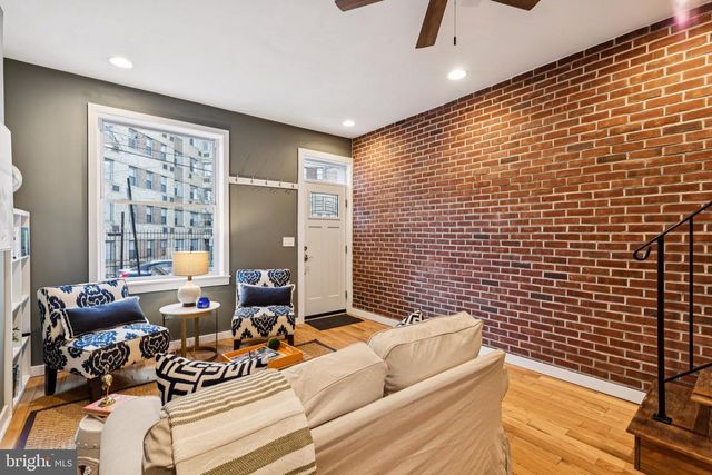 2617 ASPEN ST, Philadelphia, PA 19130