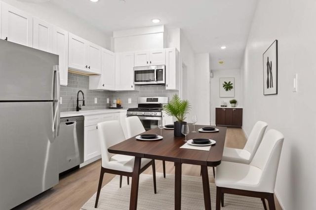 1137 Washington 5, Boston, MA 02124