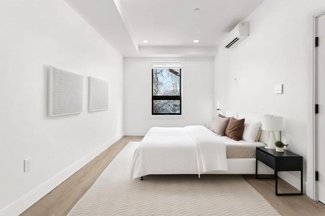 1137 Washington 5, Boston, MA 02124
