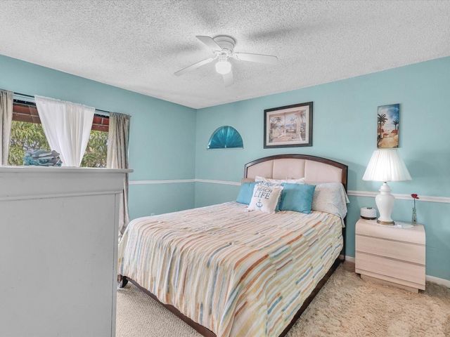 3975 Village Drive B, Delray Beach, FL 33445