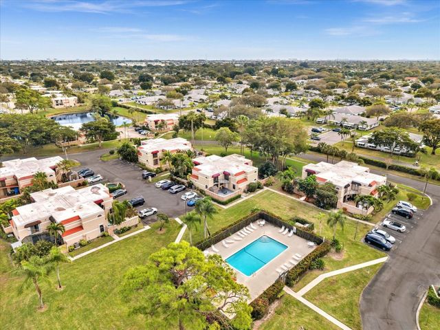 3975 Village Drive B, Delray Beach, FL 33445