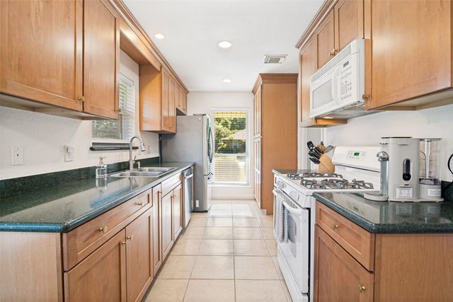 2309 Woodrow Way, Rowlett, TX 75088