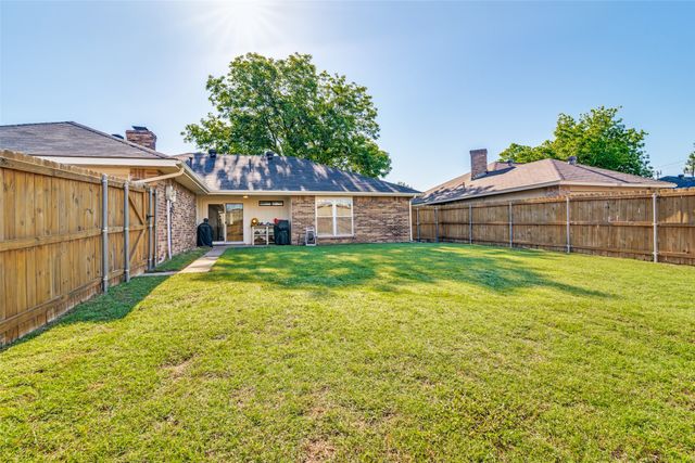 2309 Woodrow Way, Rowlett, TX 75088