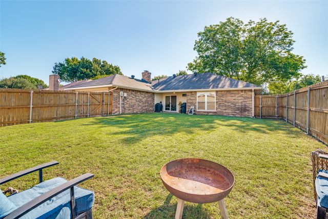 2309 Woodrow Way, Rowlett, TX 75088