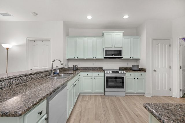 653 Red Fern Road, Crestview, FL 32536